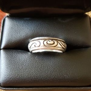 Spinner ring